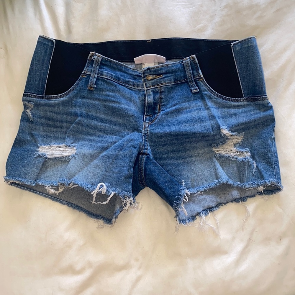 Maternity shorts